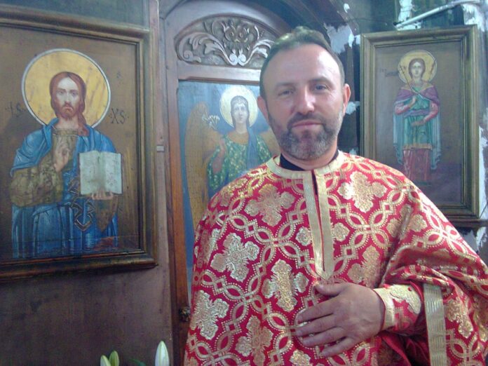 Învăţătura Preotului de mir – ,,La sfintele slujbe, le spun enoriaşilor că Duhul Sfânt zideşte împreună cu Tatăl şi cu Fiul toate cele văzute şi cele nevăzute”!