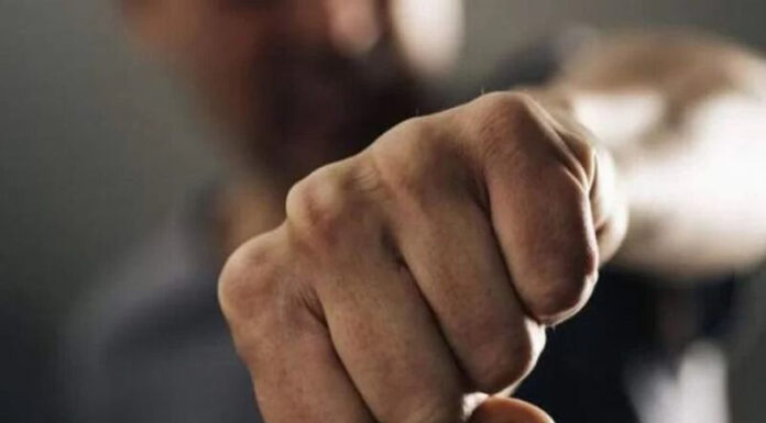 Bătaie între doi clienți într-un local din Mătăsari