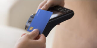 Tânăr reținut după ce a folosit ilegal un card bancar