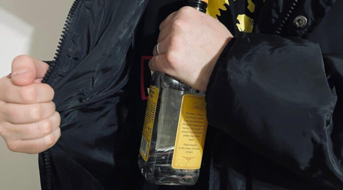 Condamnat pentru cinci litri de țuică