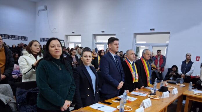 Festivalul Județean „Trăiască România dodoloață și unită!”, ajuns la a VI-a ediție, desfășurat la Scoarța, județul Gorj