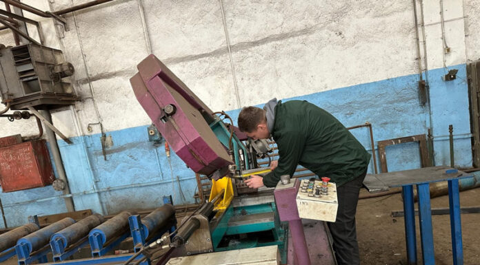 CE Oltenia își păstrează pensionarii în funcții de conducere. Imagini cu minerii și energeticienii plătiți cu salariul minim pe economie și care urmează să fie dați afară