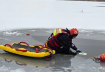 VIDEO: Salvamontiștii din Gorj, antrenamente subacvatice și la suprafață