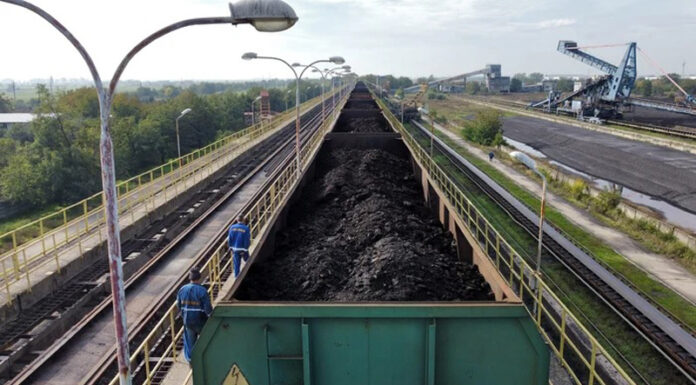 Licitația pentru transportul cărbunelui pe ruta Motru Est – Timișoara, suspendată după contestația GFR