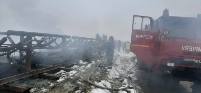 O bandă de transport cărbune a luat foc la Cariera Roșia!