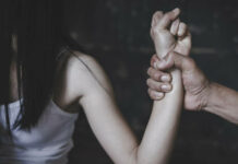 Femeie agresată de soțul întors din Italia, din cauza geloziei