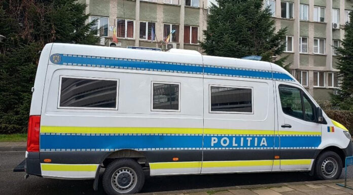 Localnic din Țânțăreni, arestat după ce a fost reclamat la Poliție de fiica lui