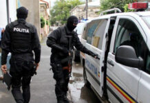 Reținut după ce i-a dat unui bărbat cu parul în cap