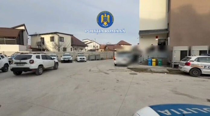 VIDEO: Reținuți pentru furt de trotinete