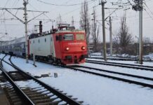 Un tren Târgu Jiu – București a avut o întârziere de 75 de minute