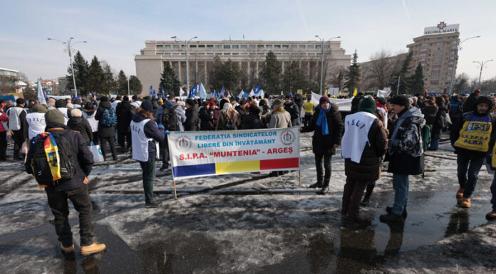 Fotoliul nimănui a devenit strigătul tuturor. Educația, sub interimatul cifrelor reci