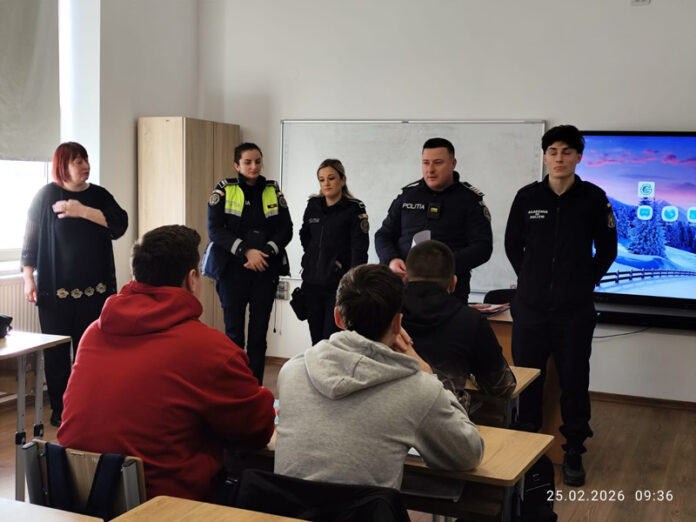 Poliția, în acțiune la Liceul Tehnologic Tismana