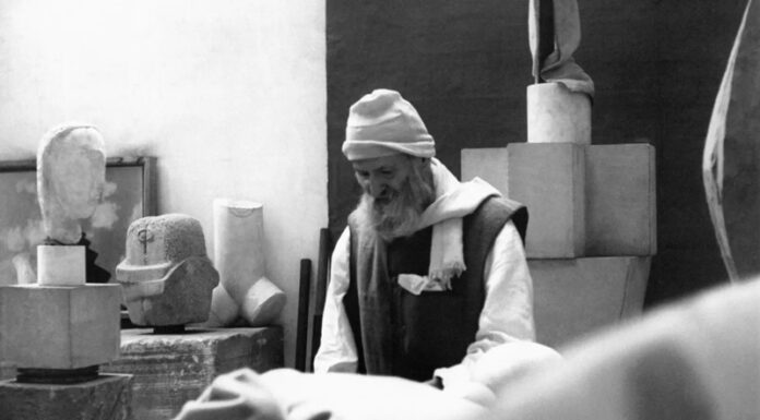 Arta sculpturii în stejar, în câteva capodopere create de Constantin Brâncuşi (II)