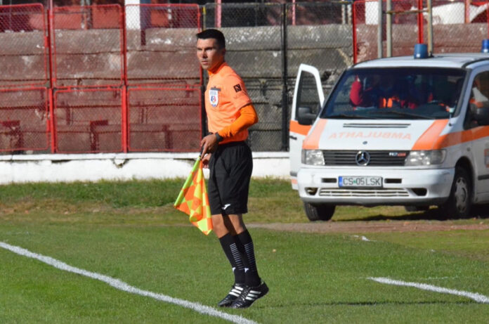 Un arbitru gorjean a debutat în liga secundă