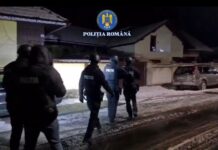 VIDEO: Fals avocat, reținut de polițiști