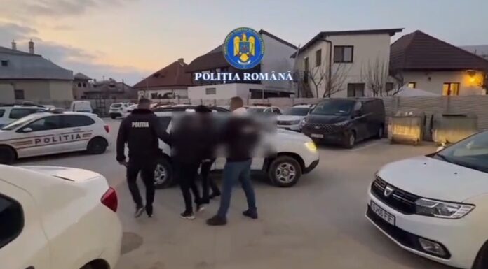 VIDEO: Reținut după ce a furat bani dintr-un autoturism