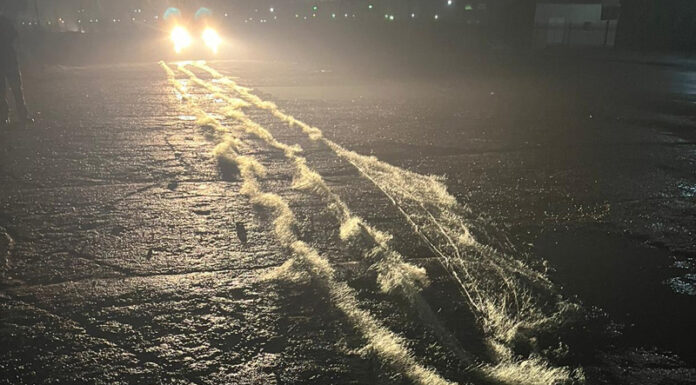 Setcă uriașă și o barcă improvizată, descoperite în Jiu, la Rovinari