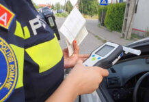 Prins băut la volan, după ce s-a oprit cu mașina într-un autoturism parcat