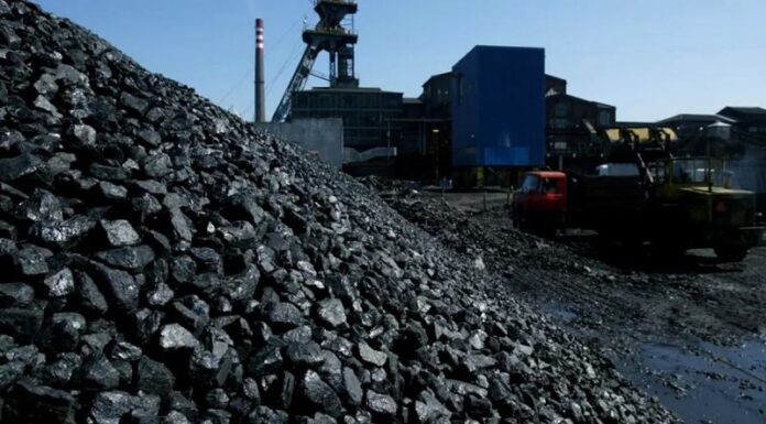 CE Oltenia închiriază utilaje pentru depozitul de cărbune de la Turceni