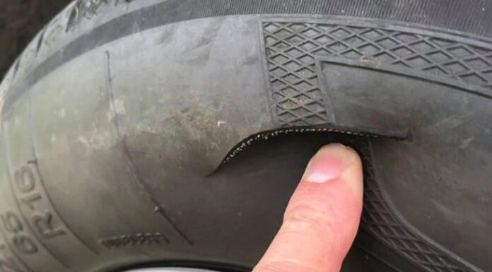 Cercetat de polițiști, după ce i-a tăiat vecinului cauciucurile de la mașină