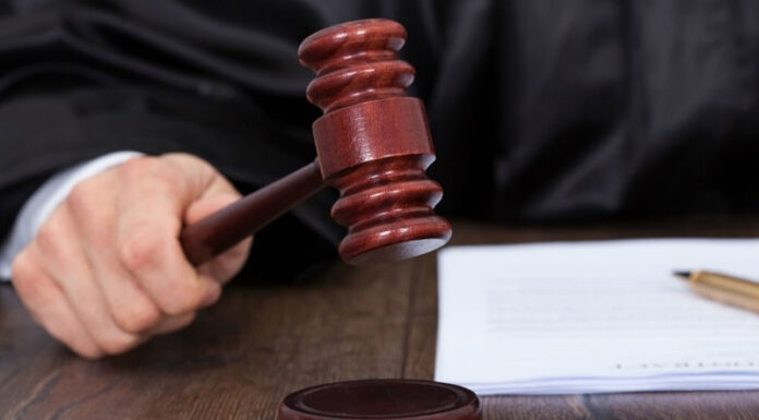 Condamnat pentru că a condus beat prin sat și cu polițistul în căruță!