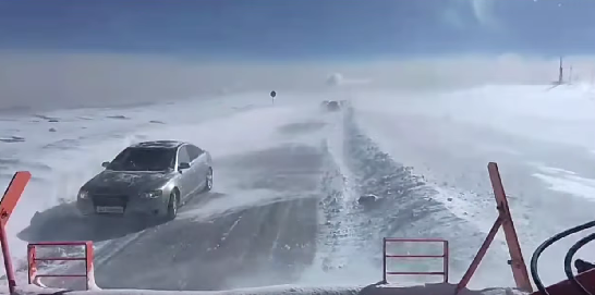 Oameni surprinși de viscol la Rânca. Intervenție Salvamont