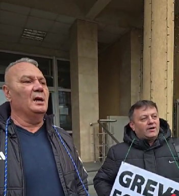 În jur de 40 de salariați ai CEO, în greva foamei!