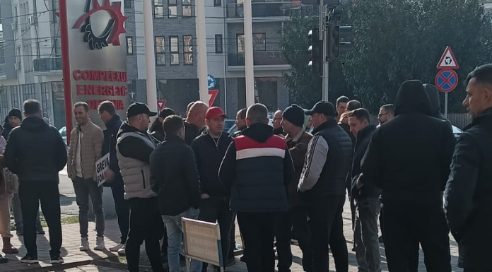 24 de ore fără hrană! Nicio ambulanță la greviștii CE Oltenia!