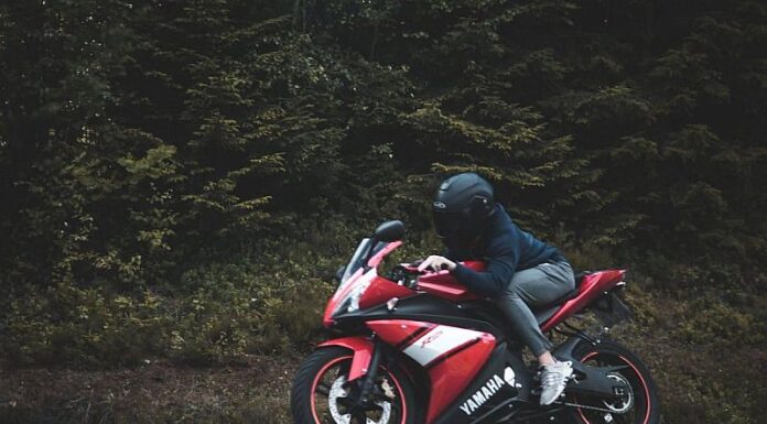 Top 5 materiale folosite în fabricarea gecilor pentru motocicliști și beneficiile acestora