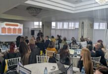 Profesori și inspectori din Gorj, la seminarul eTwinning de la Craiova