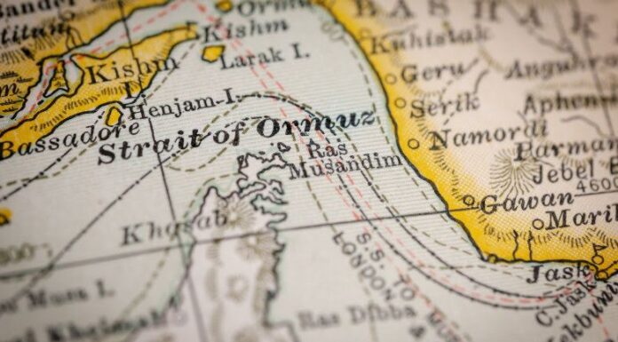 Petrolul devine armă, iar România privește: cât va costa criza din Ormuz