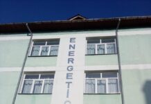 Un liceu din Gorj caută pedagog școlar