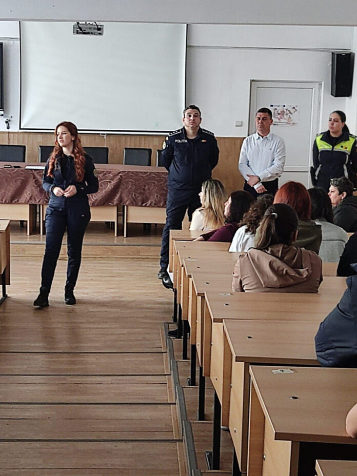 Poliția, în acțiune la Liceul Tehnologic Țicleni