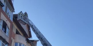 Fațadă de bloc desprinsă. Asociația de proprietari, amendată. Anunțul Poliției Locale Târgu Jiu