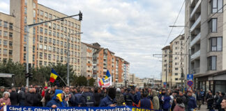 CEO în derivă totală! Plăveți trimite deja deciziile de încetare a contractelor pentru cei 1.476 de determinați! Protestele continuă!