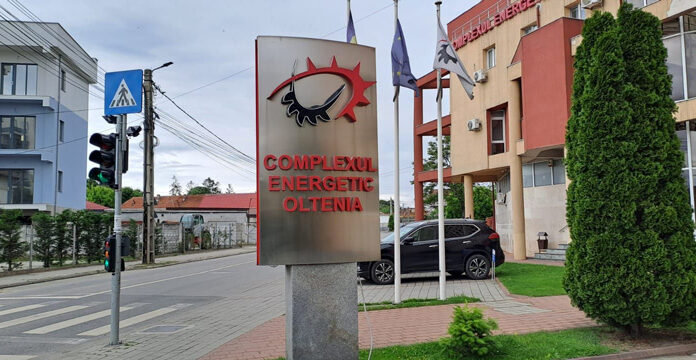 Șefii CEO au grijă de pensionarii reangajați: Nu vă dă nimeni afară!