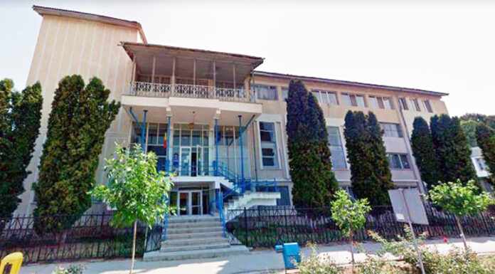 Închisoare cu suspendare și muncă în folosul comunității la primărie sau la școală pentru bărbatul acuzat că a agresat sexual o elevă