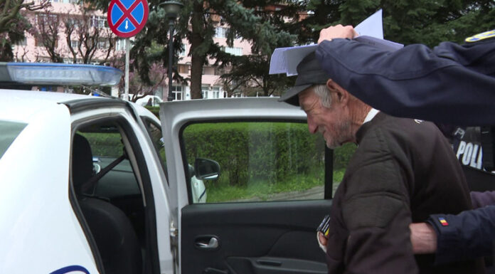 Primele explicații de la cel arestat pentru că a incendiat mașina vecinului