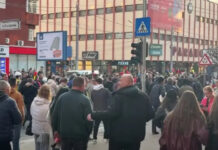 Protest uriaș al minerilor la Târgu Jiu! Ciocniri cu jandarmii. ,,Bolojane, nu uita, asta nu e țara ta!”