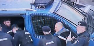 SCANDAL CU MINERII! Unui miner i s-a dat cu spray lacrimogen!