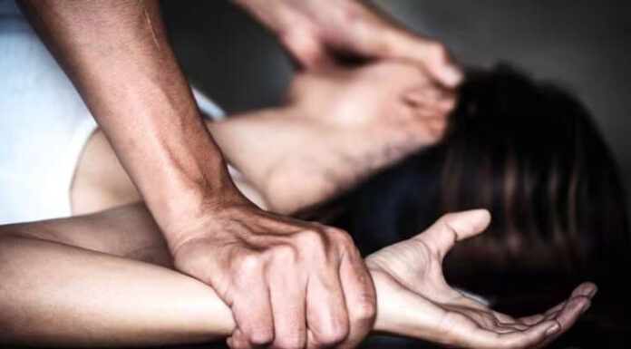 Adolescentă violată de un bărbat din Turceni, timp de trei ani, cu complicitatea mamei minorei