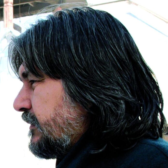 Verticalitatea spiritului în poezia lui Adrian Frăţilă