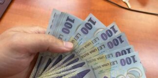 Burse sociale de 925 de lei pentru studenți