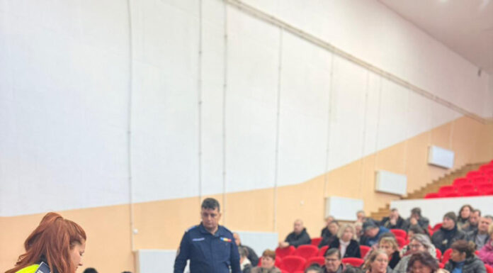 Broșuri de la Poliție, aduse acasă de poștași