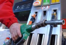 Carburanții, între volatilitate și promisiuni. Guvernul trebuie să acționeze rapid