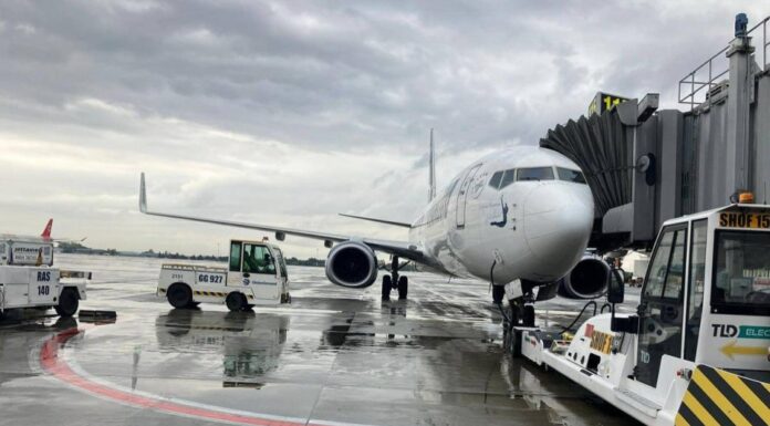 Cursele Tarom pentru românii din Orientul Mijlociu, amânate