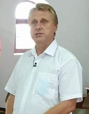 Educaţia şi…Lecţia de viaţă! – Interviu cu d-l prof. dr. Constantin ARCUŞ, Preşedintele «Societăţii Cultural-Ştiinţifice Rădineşti-GORJ» ,,Prin «Rugăciunea», noi nu ne închinăm chipului sculptat, ci, prin rugăciune, ne înălţăm cu mintea la Chipul cel dumnezeiesc pe care Brâncuşi L-a păstrat în sufletul său”!