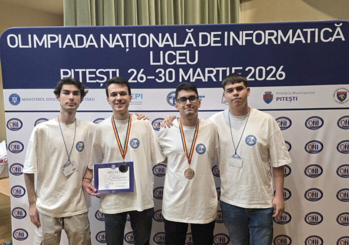 S-au întors cu premii și medalii de la Olimpiada Națională de Informatică