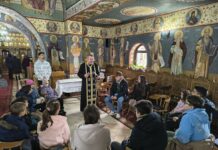 Biserica ,Sfânta Treime” din municipiul Târgu-Jiu, gazdă a unei noi întâlniri a copiilor și tinerilor din cadrul parohiei, în Duminica Ortodoxiei din Postul Mare