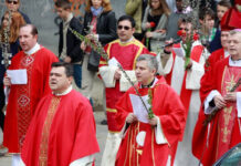 Creștinii catolici sărbătoresc Duminica Floriilor